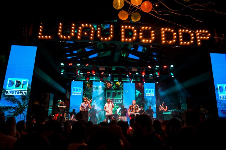Luau do DDP traz clima de praia para Belo Horizonte