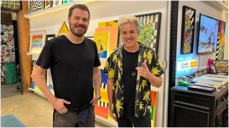 Galeria de arte de Rogério Flausino comemora um ano